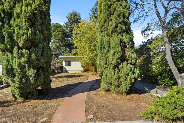 1031 Hollyburne Avenue, Menlo Park, CA 94025