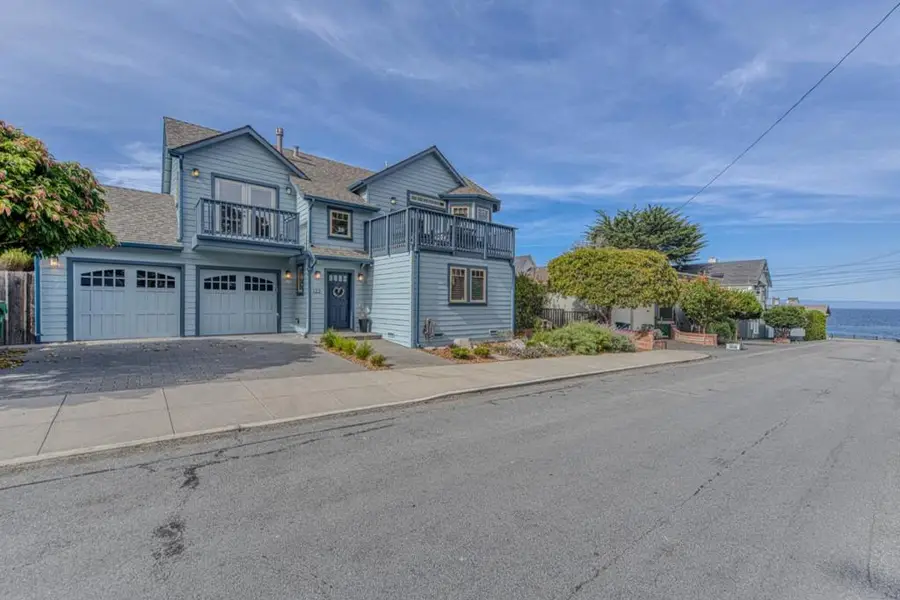 122 14th Street, Pacific Grove, CA 93950 - #2