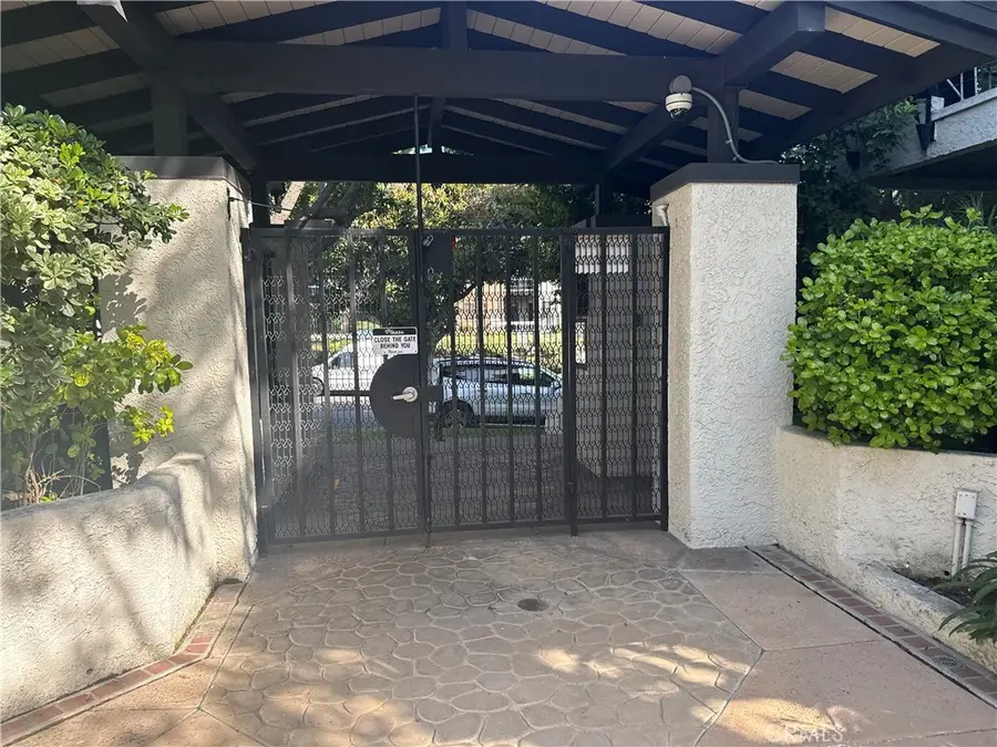 437 E E Palm Ave # 201, Burbank, CA 91501 - #3