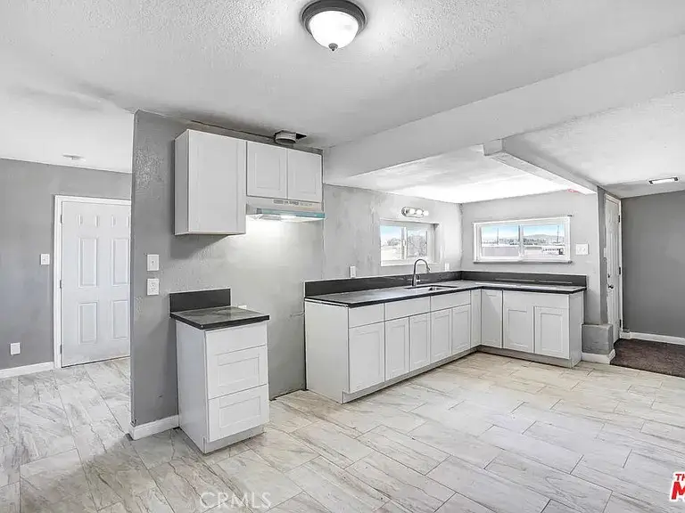 25372 Agate, Barstow, CA 92311 - #3