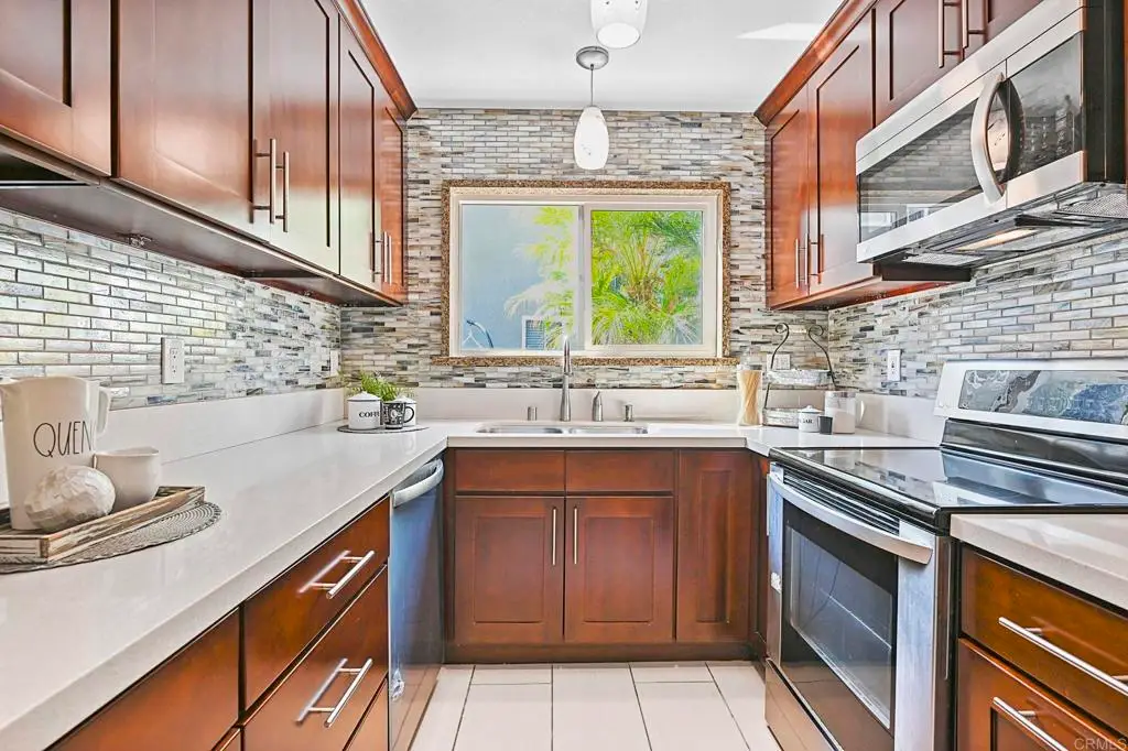 6666 Beadnell Way, San Diego, CA 92117 - Image #1