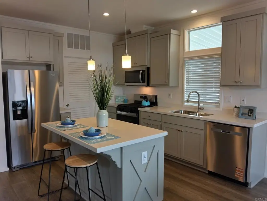 718 Sycamore Avenue #195, Vista, CA 92083 - #1