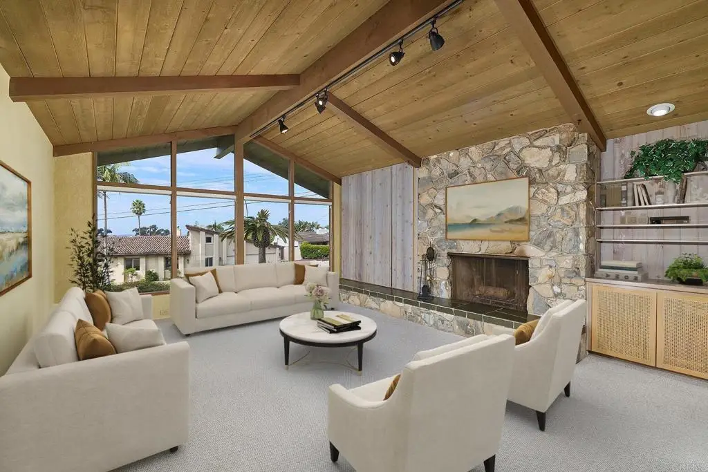 3190 Falcon Drive, Carlsbad, CA 92008 - #1