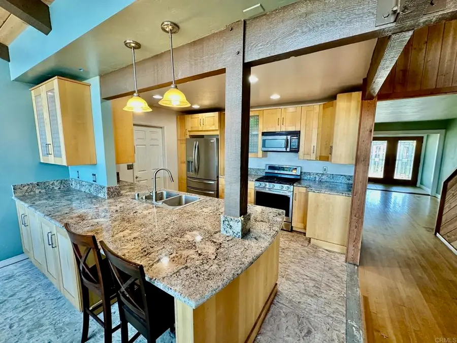 880 Crest View Rd, Vista, CA 92081 - #2
