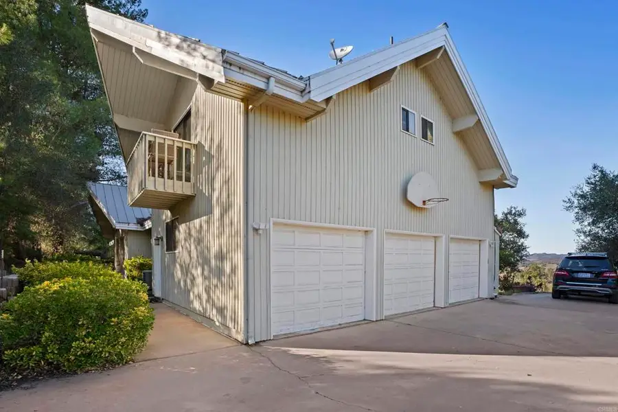 17959 Bluegrass Road, Ramona, CA 92065 - Image #3