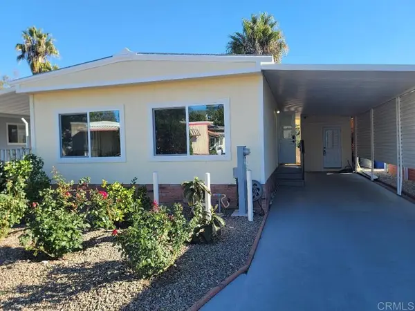 245 W Bobier Drive #90, Vista, CA 92083