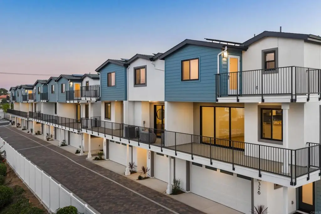326 Chinquapin Avenue, Carlsbad, CA 92008 - Image #1