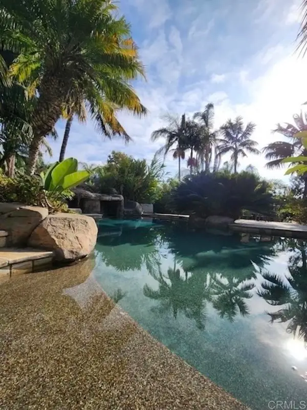 828 Hygeia Avenue, Encinitas, CA 92024