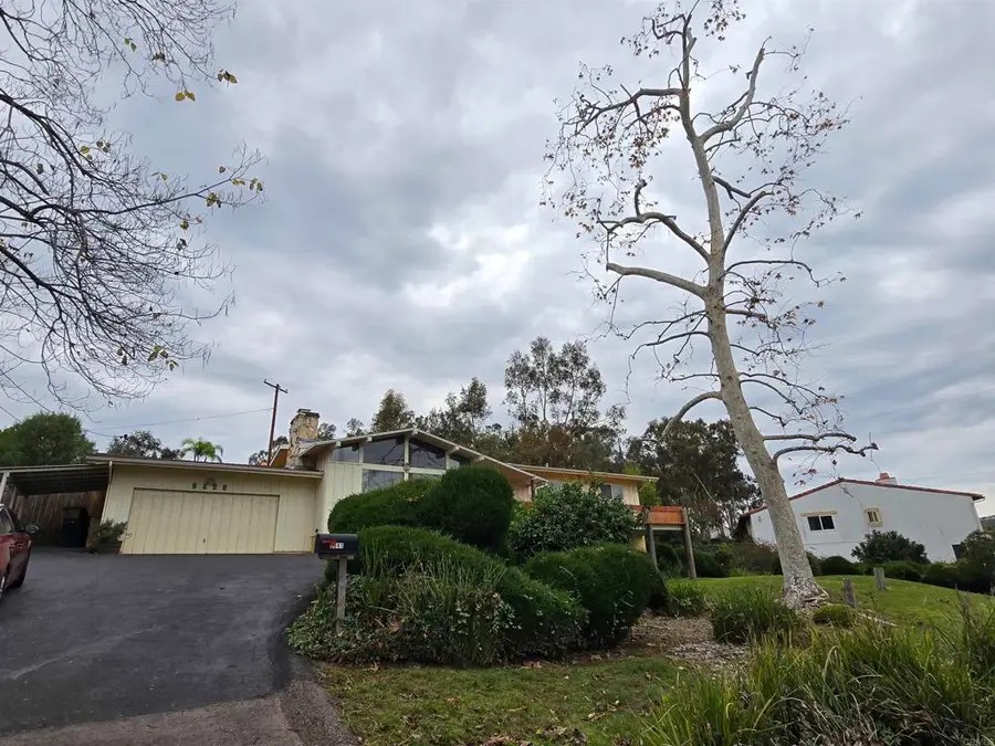 2041 Nutmeg Street N, Escondido, CA 92026 - Image #2