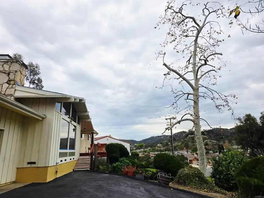 2041 Nutmeg Street N, Escondido, CA 92026 - Image #3