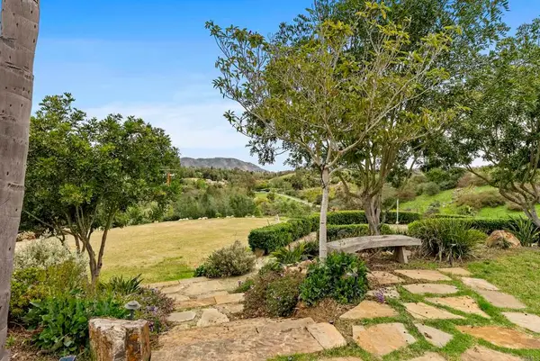 7098 Via Monalex, Rancho Santa Fe, CA 92067