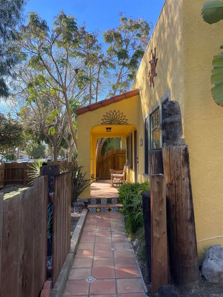 121 E Warner St, San Buenaventura Ventura, CA 93001 - #3