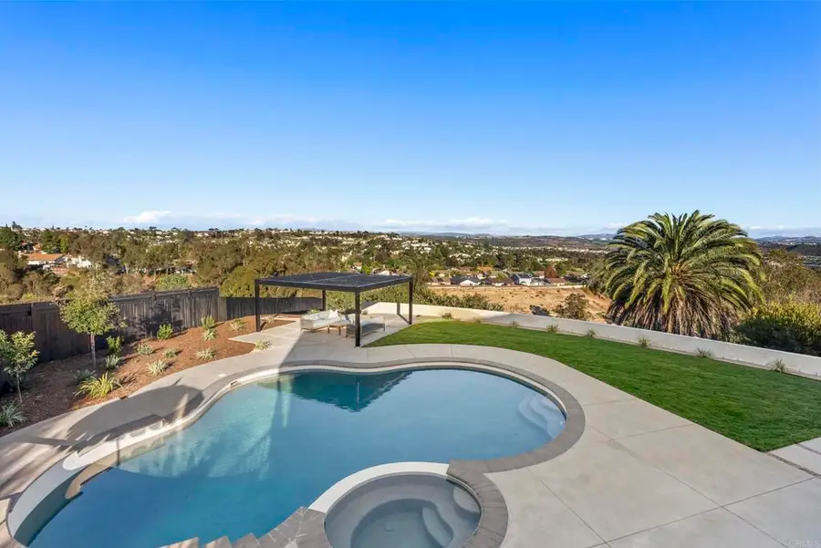 3920 Holly Brae, Carlsbad, CA 92008 - Image #2