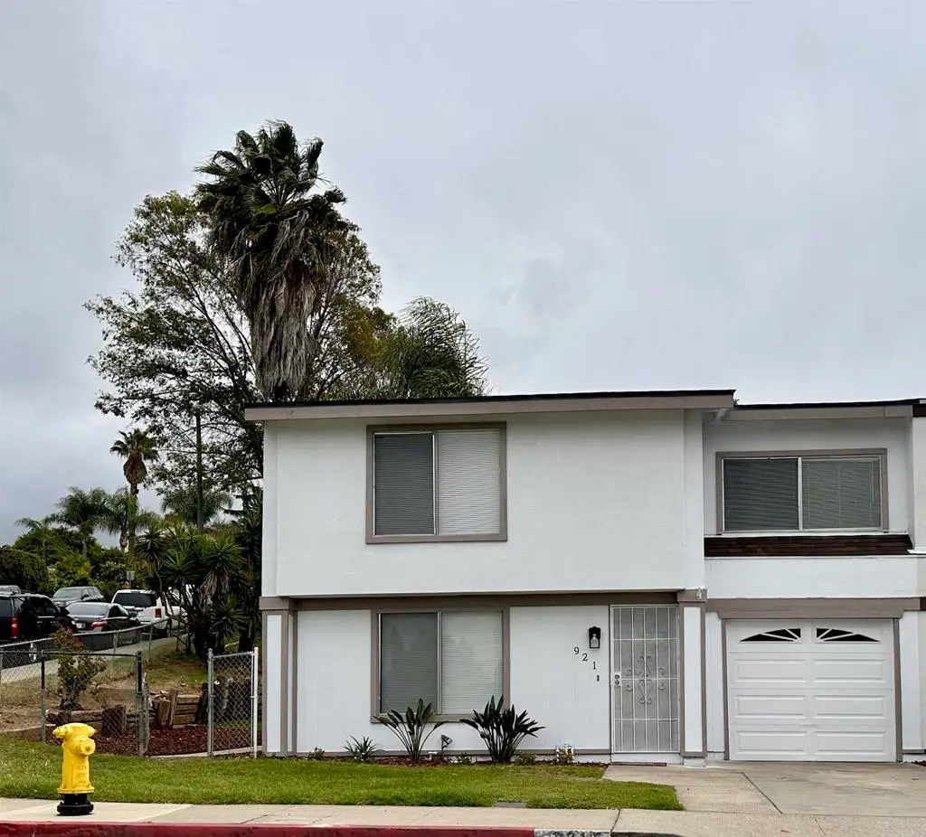 921 Lemon Avenue, Vista, CA 92084 - #1