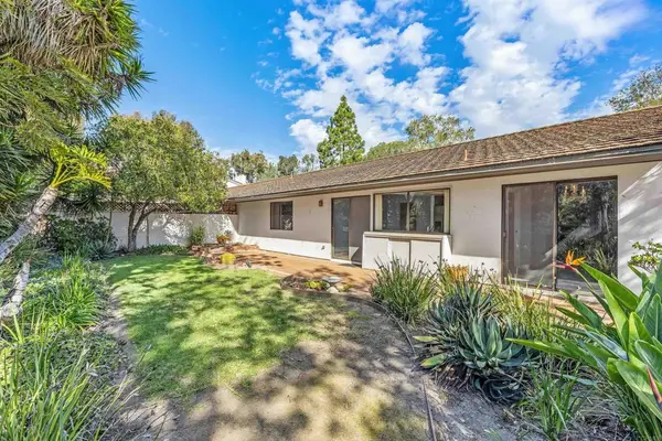 16902 Via De Santa Fe #7, Rancho Santa Fe, CA 92067