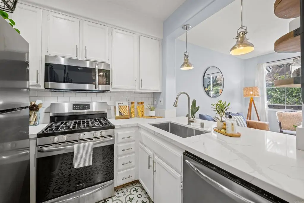 6008 Paseo Salinero Drive, Carlsbad, CA 92009 - #1