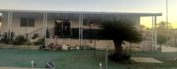 26056 Butterfly Palm Dr, Homeland, CA 92548