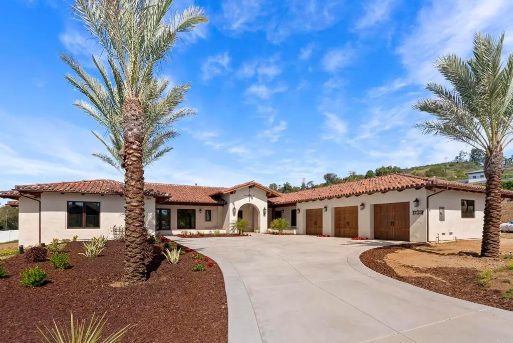 2525 Date Palm Court, Vista, CA 92084 - #1