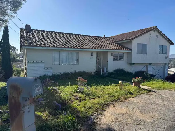 103 Howell Heights Drive, Escondido, CA 92025