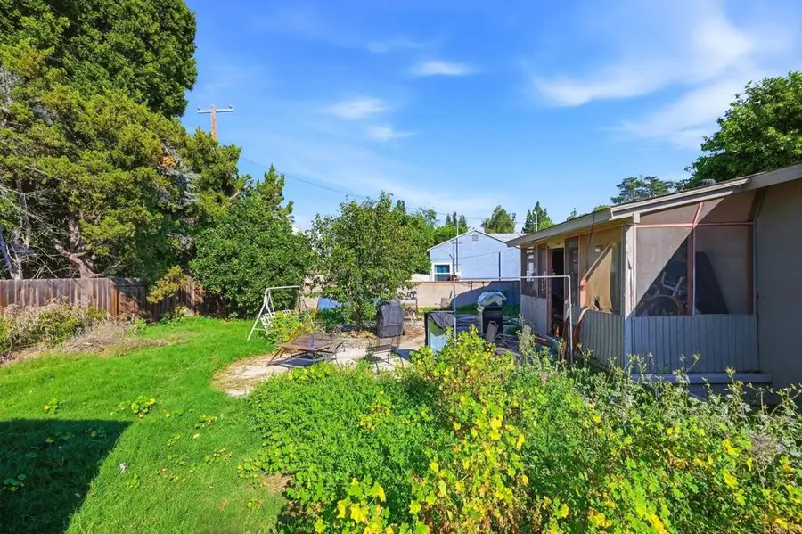 20211 Schoolcraft Street, Winnetka, CA 91306 - #2