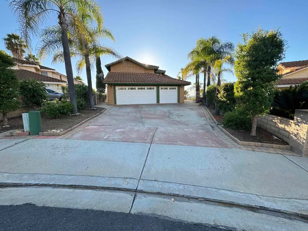 842 Porter Way, Fallbrook, CA 92028 - #1