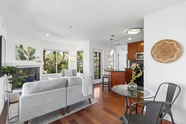 727 Robinson Ave #C, San Diego, CA 92103