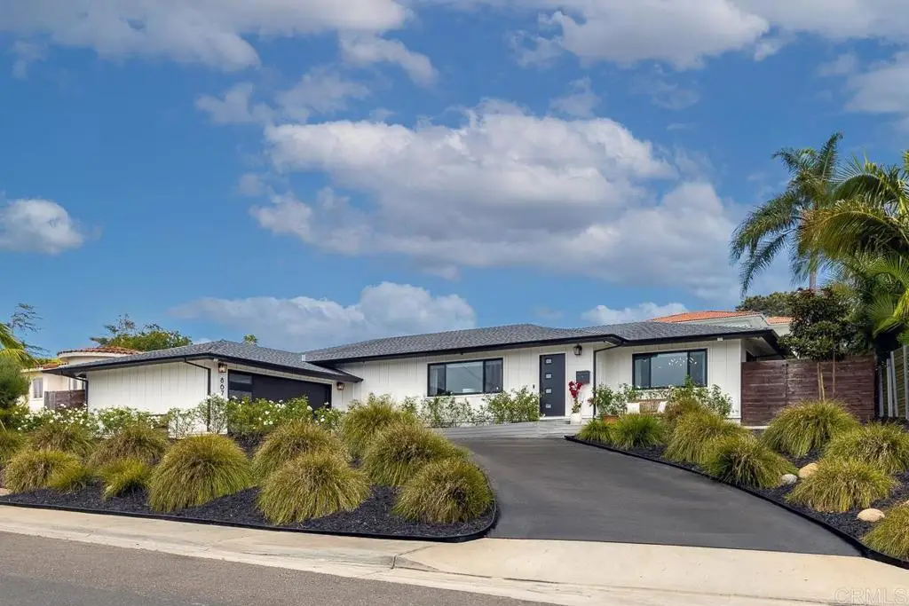 8675 Glenwick Lane, La Jolla, CA 92037 - #1