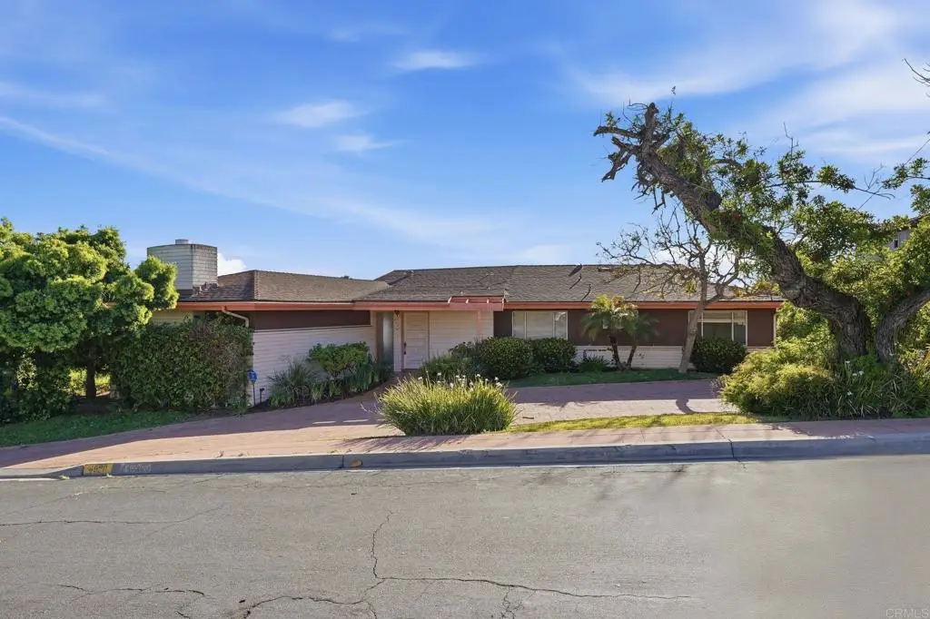4920 Collingwood Drive, San Diego, CA 92109 - #1
