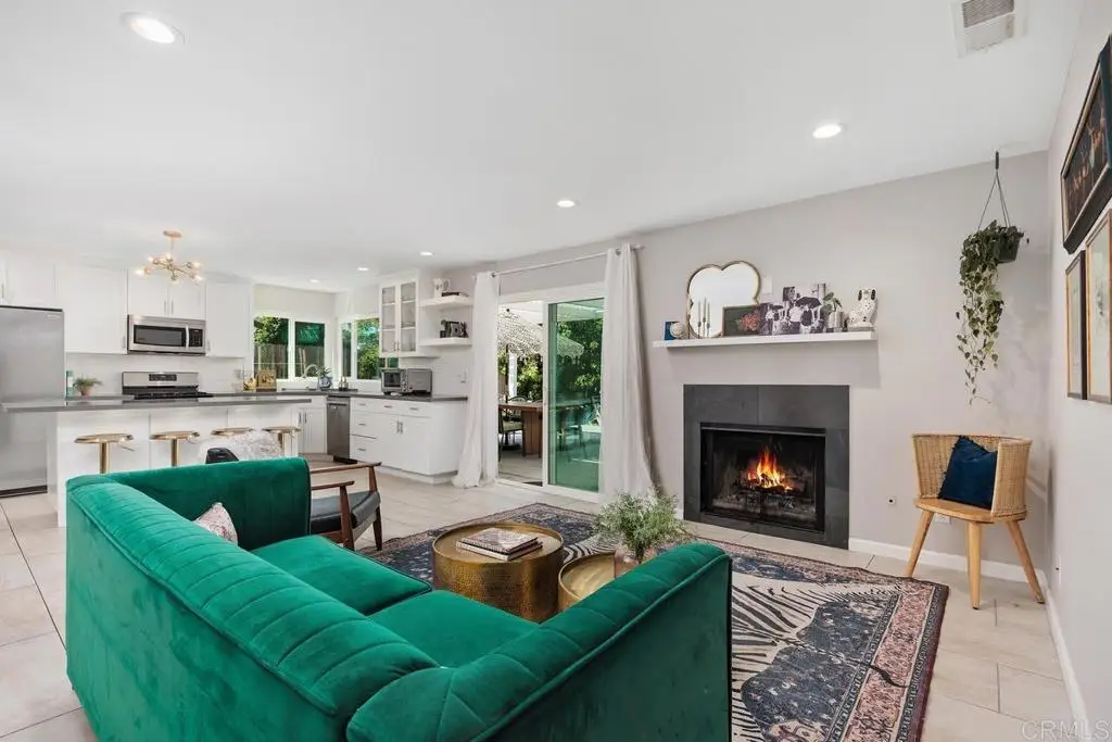 1744 Calle Jules, Vista, CA 92084 - #1