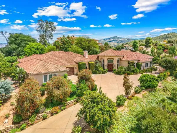 14106 Summit Crest, Escondido, CA 92025