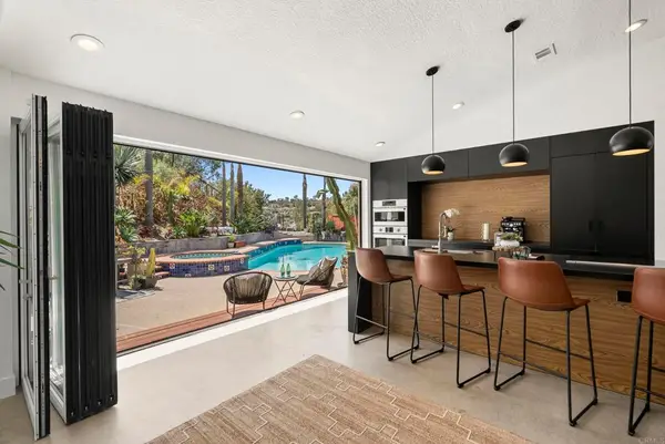 1609 Honeysuckle Court, Encinitas, CA 92024