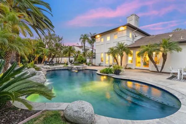 7949 Sitio Redonda, Carlsbad, CA 92009