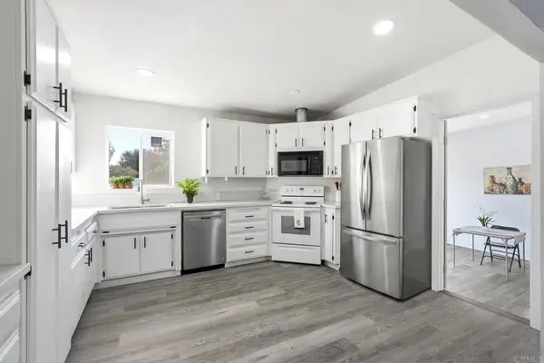 1057 Metcalf Street, Escondido, CA 92026