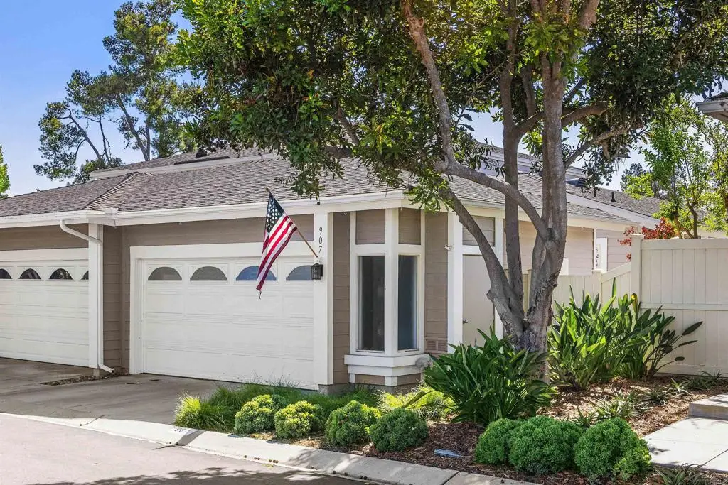 907 Wentworth Circle, Vista, CA 92081 - #1