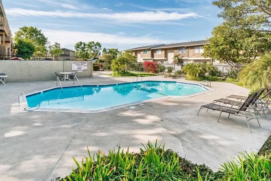 4239 Vista Del Rio Way #6, Oceanside, CA 92057 - #3
