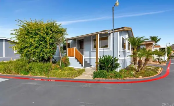400 N Melrose Dr #22, Vista, CA 92083