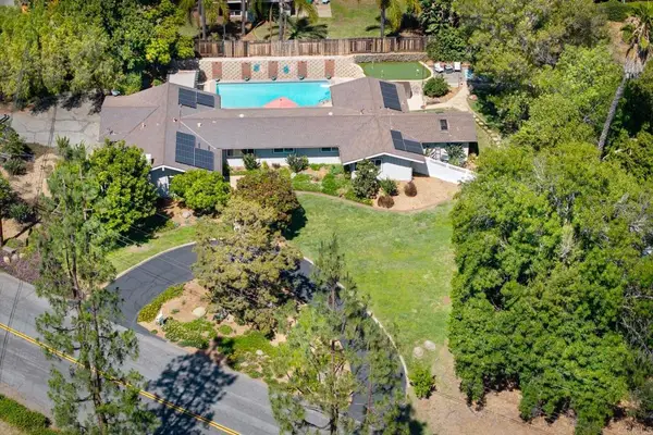 1508 Encino Drive, Escondido, CA 92025