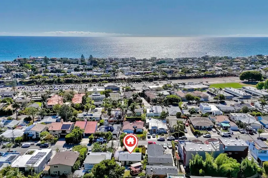 258 Barbara Avenue, Solana Beach, CA 92075 - #3