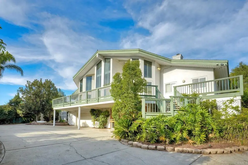 2039 E Mission Road, Fallbrook, CA 92028 - #1