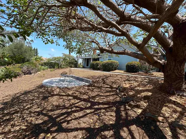1643 Mesa Verde Dr., Vista, CA 92084