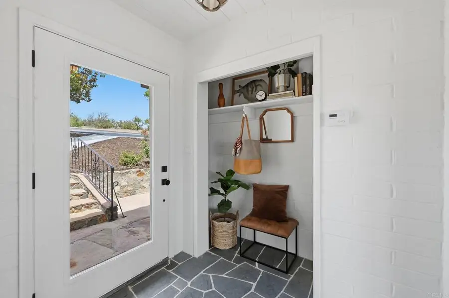 1765 Robinhood Road, Vista, CA 92084 - #3