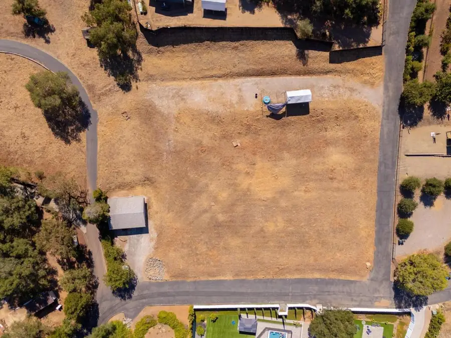 2260 Buena Creek Road, Vista, CA 92084 - #2