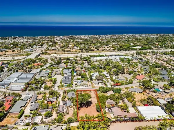 975 Urania Avenue, Encinitas, CA 92024
