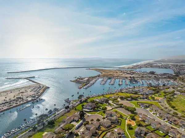 1200 Harbor Drive N #4B, Oceanside, CA 92054