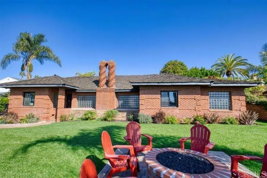 215 N Vulcan Avenue, Encinitas, CA 92024 - #2