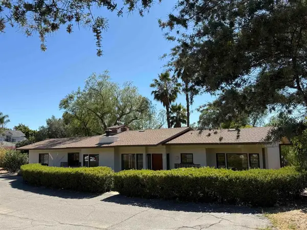 231 S Stage Coach Lane, Fallbrook, CA 92028
