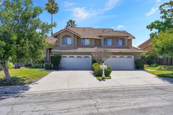 6025 E Hackamore Lane, Anaheim, CA 92807