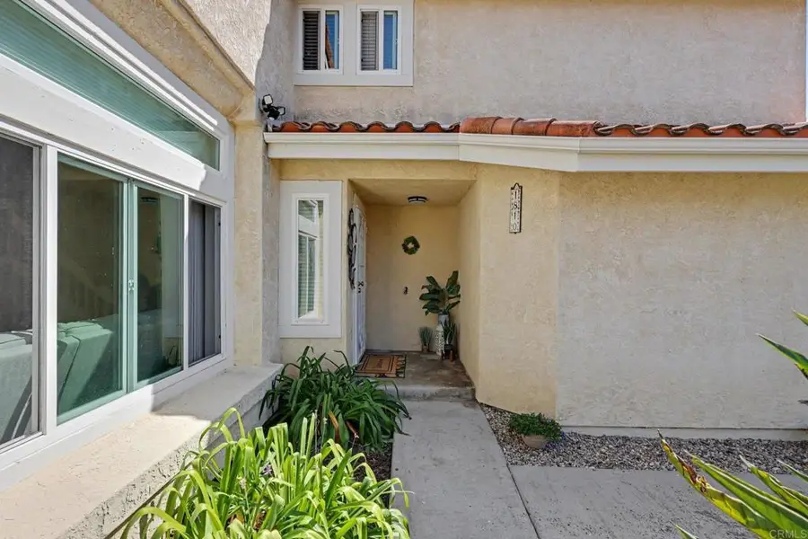 1810 Paseo Del Lago Drive, Vista, CA 92081 - #2