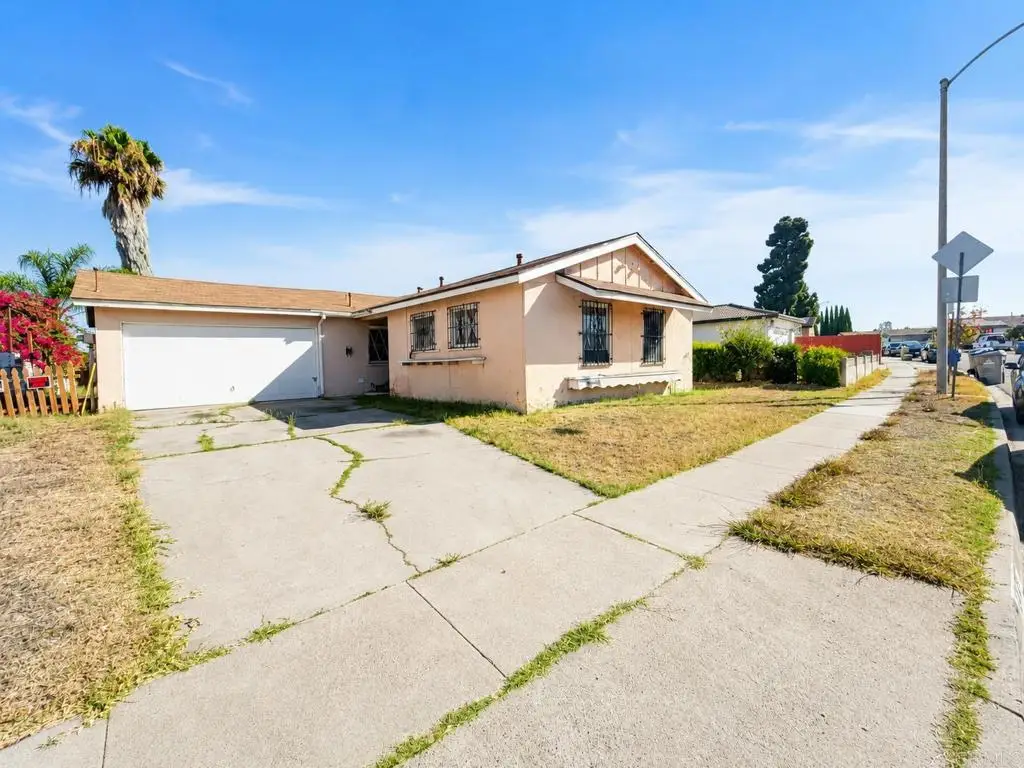 182 Coolwater Drive, San Diego, CA 92114 - #1