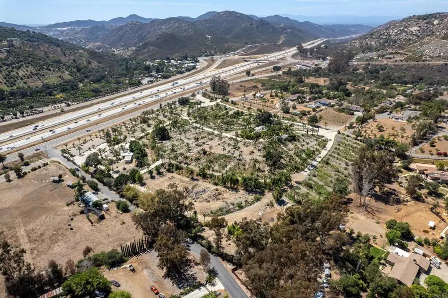 26437 N Centre City Parkway, Escondido, CA 92026 - #2